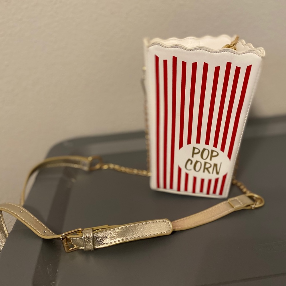 Popcorn box purse